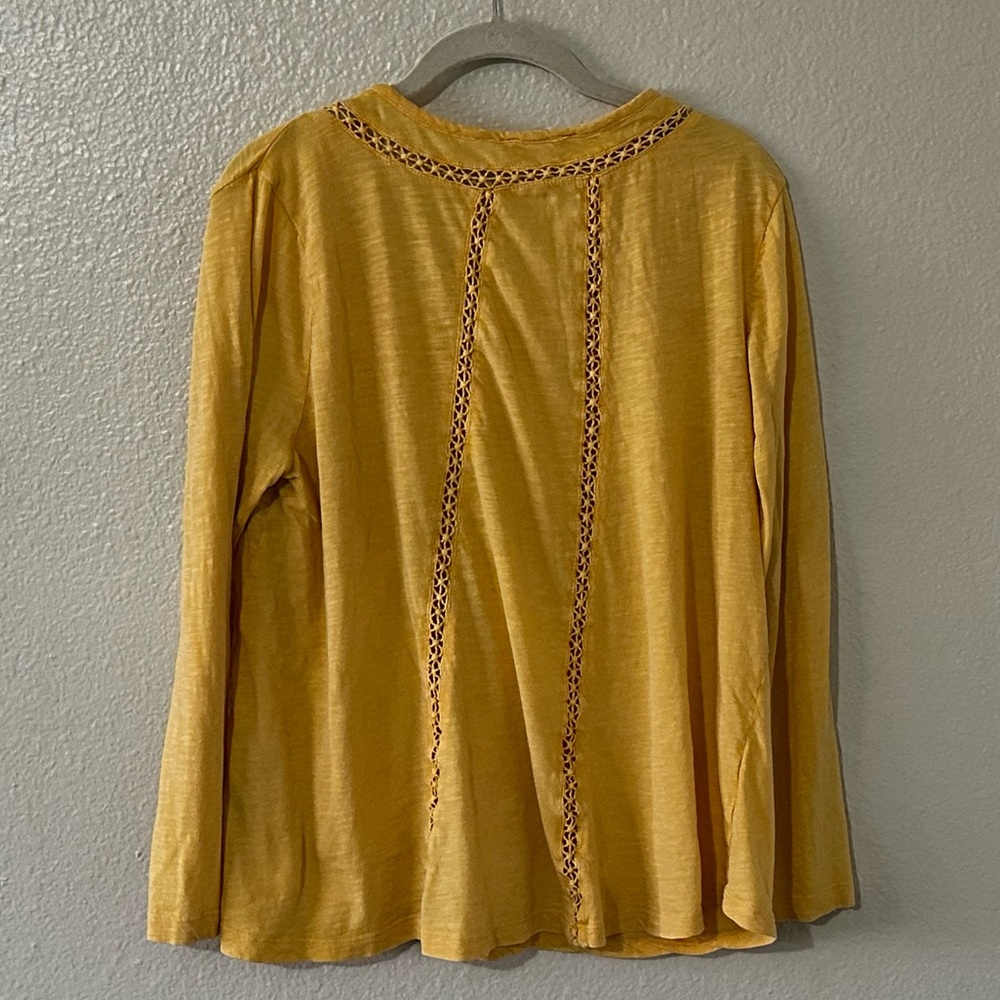 🌻3 for $13🌻 Soft Surroundings |  100 % Cotton Yellow Top, Embroidery Sz Petite L - Picture 5 of 9